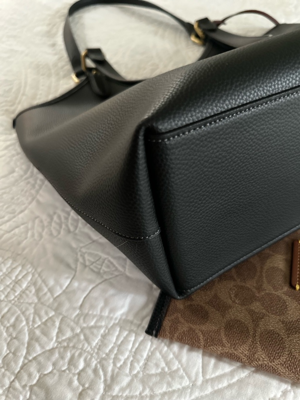Coach Day Tote in Black with Brown Signature Canvas Wristlet - Picture 8 of 8